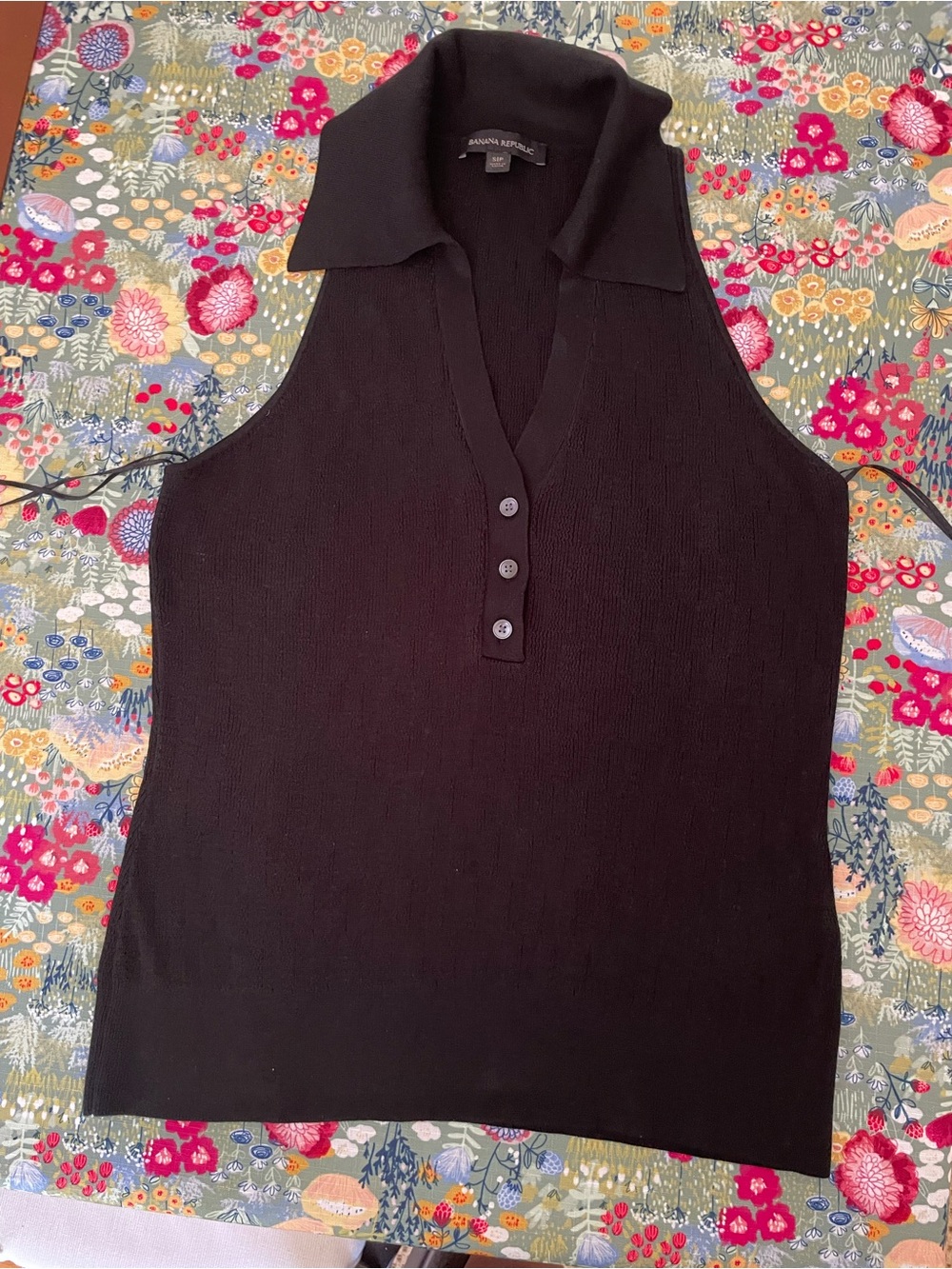 Banana Republic Black Sleeveless Polo Knit Top